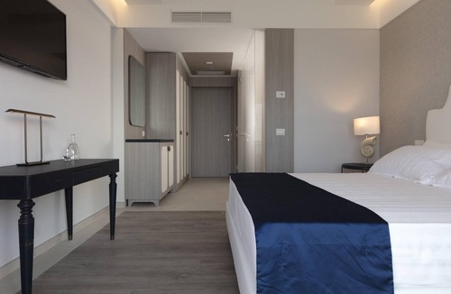 Gaeta Hotel | Summit Hotel