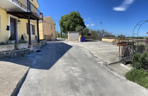 Lanciano House | Sunflower