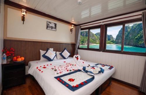 Ha Long Boat Rental | Sunlight Legend Cruise