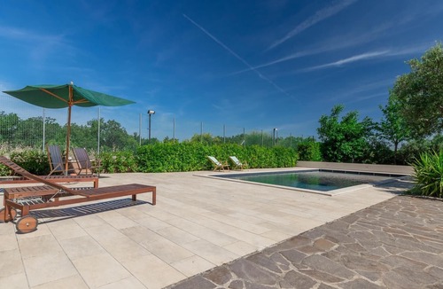 Urbisaglia Apartment | Sunrise Hill Holiday Home - Sunrise Hill Holiday H