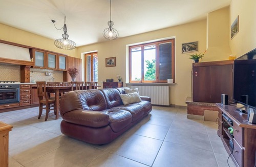 Urbisaglia Villa | Sunrise Hill Holiday Home - Sunrise Hill Holiday H