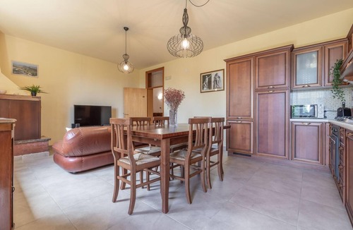 Urbisaglia Villa | Sunrise Hill Holiday Home - Sunrise Hill Holiday H
