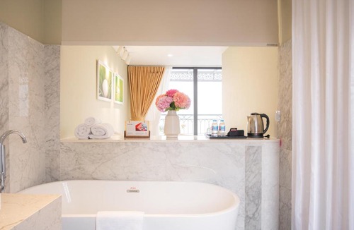 Thuy Khue Apartment | Sunset Westlake Luxury Apartment