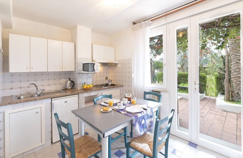 Forio Apartment | Superior Studio with terrace inside Villa & Giardini Ravino!