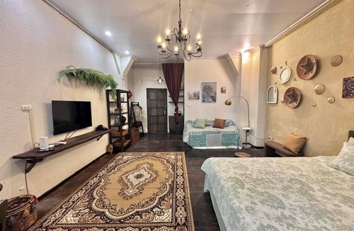 French Quarter Apartment | Sure Home/1 BR/Next to Hoan Kiem Lake/City view