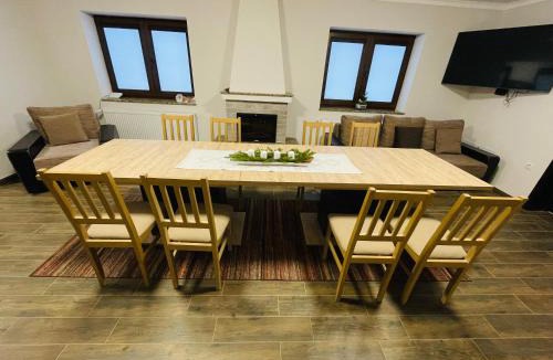 Lupeni House | Szencsedi kulcsosház medencével