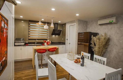Bai Chay Apartment | Tọa lạc giữa trung tâm du lịch Bãi Cháy trung tâm vui chơi giải trí của hạ long