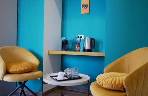 Naples Apartment | Terminal 1 Guest House