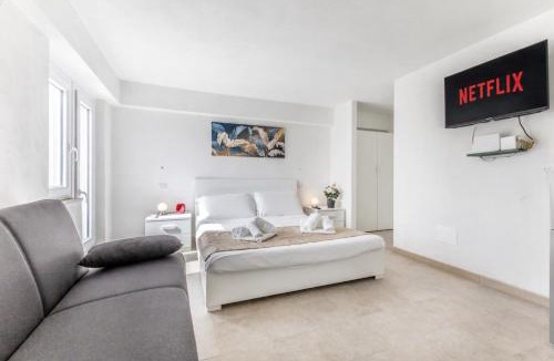 Cassia Apartment | Terrace with a view Near Ospedale San Pietro