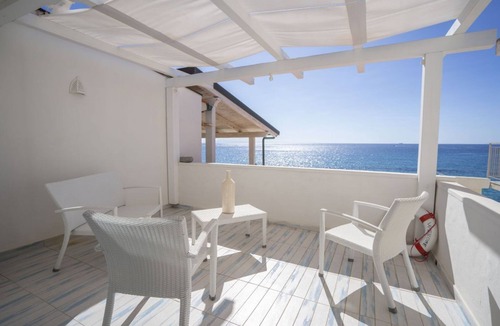 Santa Maria Apartment | Terrazza sul mare - Beach front