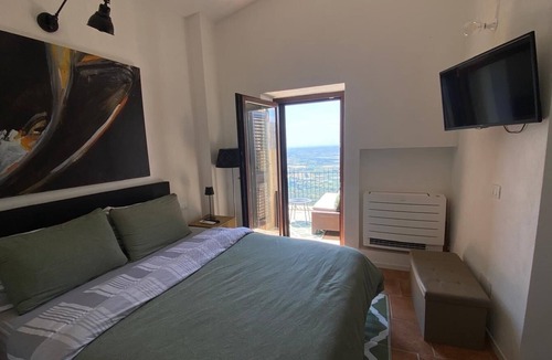 Norma Apartment | The Barn suite with overhanging rooftop terrace