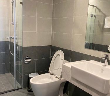 District 9 Apartment | The Beverly BE702 - 3BR Vacation