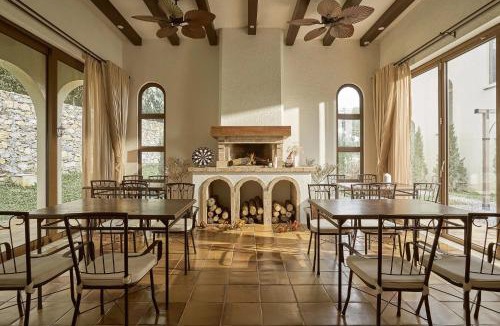 Luong Son Villa | The Candy Villa - Venuestay