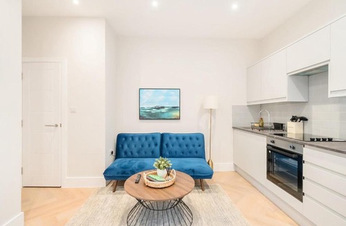 Tooting Apartment | The Charming City Haven 20 Min to Central London