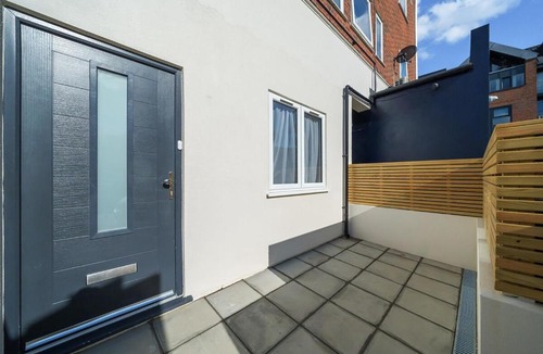 Tooting Apartment | The Charming City Haven 20 Min to Central London