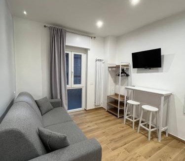 Rione Alto House | The Family Rooms, Rione alto, Zona ospedaliera