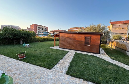 Spoltore House | The Garden Annex in Pescara – 9 min from the Sea, Wi-Fi, AC, EV Charging