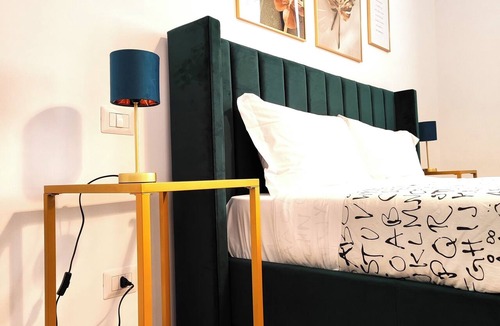 Rione XVIII Castro Pretorio Apartment | The Gold Apartment