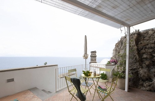 Castiglione Apartment | The Green House - sea view apartment in Atrani