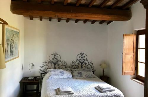 Asciano House | The Lazy Olive Villa - Podere Finerri