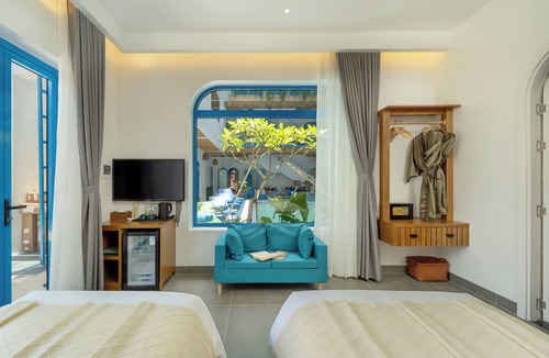 Cam An Hotel | The Linh Coastline Villa