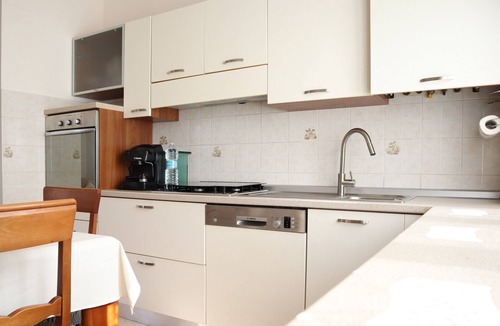 Recanati Apartment | The Orange Apartment