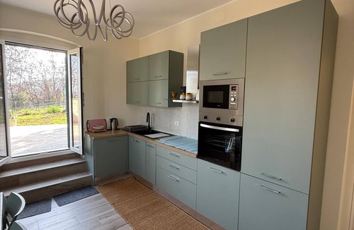 Loreto Aprutino Apartment | The Philosopher’s Residence – 2 minute walk from the medieval village.