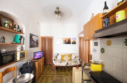 Portoferraio Old Town House | The photojournalist's house