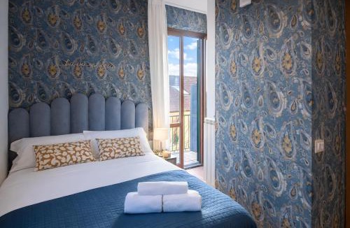 Pigneto Apartment | The Pigneto Rooftop Suite - spa e skyline view by RHR