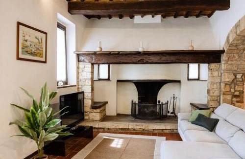 San Mariano House | The Secret Garden - Pool, Garden and Parking