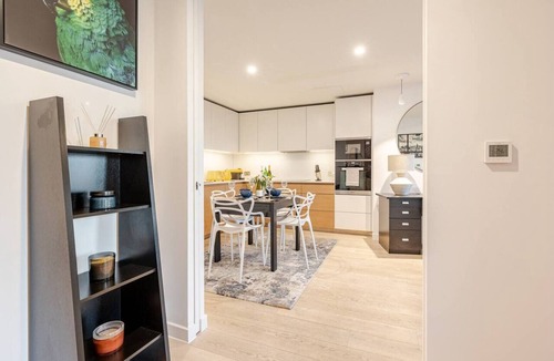 Fitzrovia Apartment | The Soho Stateroom — 2‑Bed Penthouse w/AC