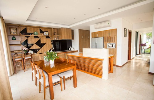 Ngu Hanh Son Villa | The Sunny Beach House