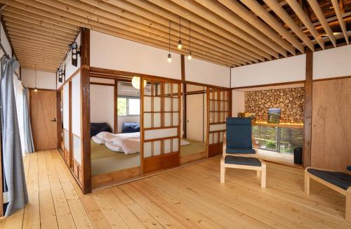 Nikko House | The Whale House 日光 by Silver Daisy