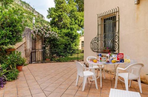 Fiumicello Santa Venere House | Thea Maris