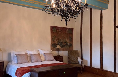 Saint-Sornin-Lavolps Other | This magnificent, spacious château can accommodate 23 people in 10 rooms.