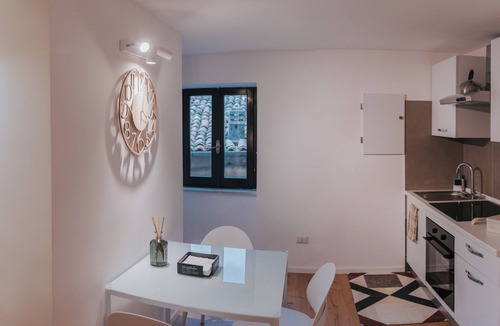 Bassiano House | Time House è Medievale e Ristrutturata, nel Tipico Centro Storico di Bassiano