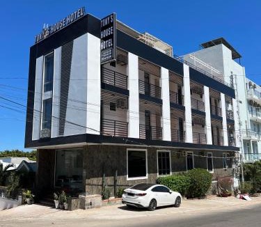 Central Mui Ne Beach Hotel | Tony's House Hotel Mũi Né
