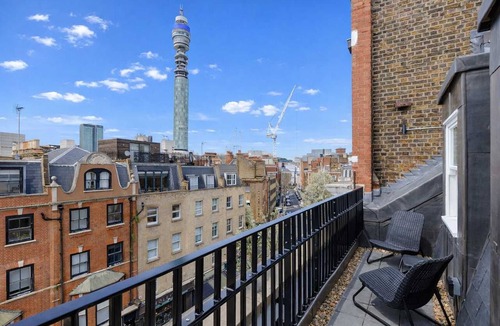 Fitzrovia Apartment | Top-Floor 1-Bed + Balcony · Fitzrovia · Sleeps 4