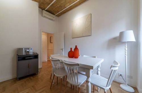 Rione XVI Ludovisi Apartment | Toscana 6 - FromHometoRome