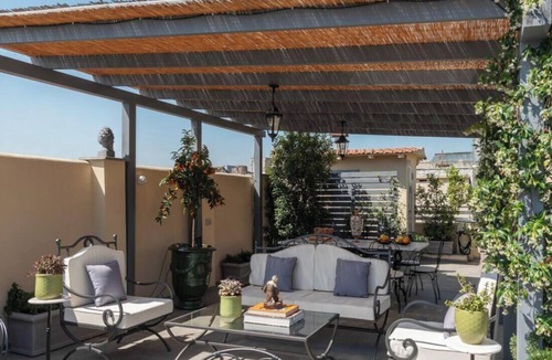 Rione XVI Ludovisi Apartment | Toscana 8 - FromHometoRome