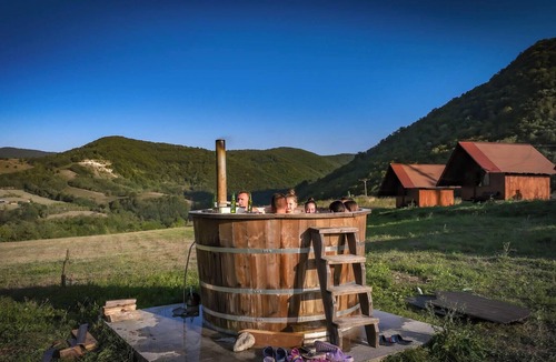 Balsa House | Transylvanian Hideaway with Hot Tub, Bonfire, and Pure Air