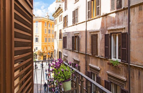 Rione VII Regola Apartment | TrastevereHome - Central Monserrato House with Balcony
