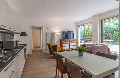 Quartiere XX Ardeatino Apartment | TRE FONTANE EUR APARTMENTS