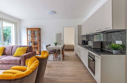 Quartiere XX Ardeatino Apartment | TRE FONTANE EUR APARTMENTS