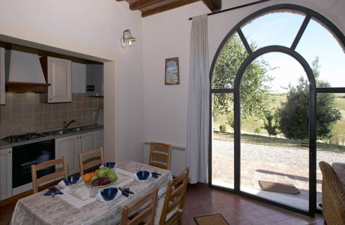 Torre A Castello House | Tuscan Hilltop Farm Stay