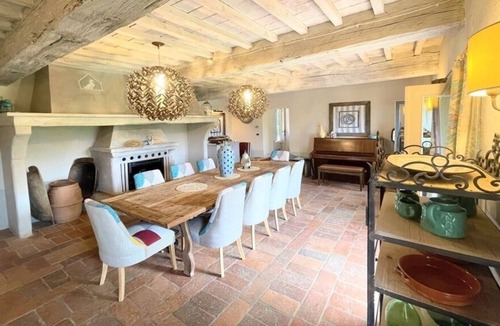San Casciano dei Bagni Villa | TUSCAN MAGIC. EXC YOURS-POOL, GARDENS, RESTAURANT. WALK TO VILLAGE- HOT SPRINGS