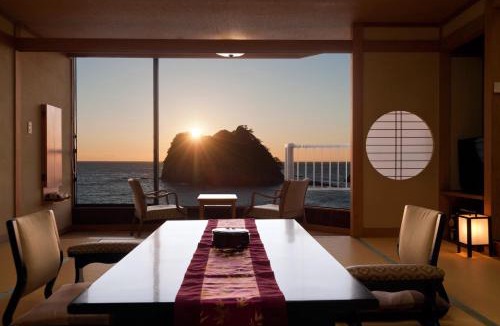 Dogashima Hotel | UmibenokakureyuSEIRYU海辺のかくれ湯清流