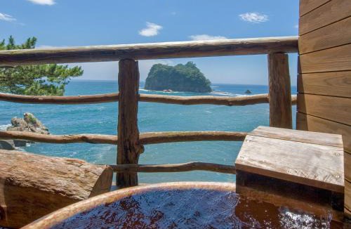 Dogashima Hotel | UmibenokakureyuSEIRYU海辺のかくれ湯清流