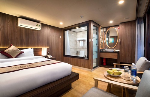 Le Chan Boat Rental | UniCharm Cruise