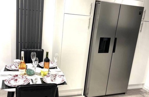 Alibon House | Uppamosluxurious London House With 4 Bedrooms